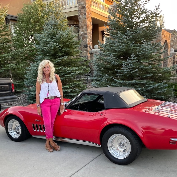 Meet your Posher, Suzanne - Picture 1 of 1